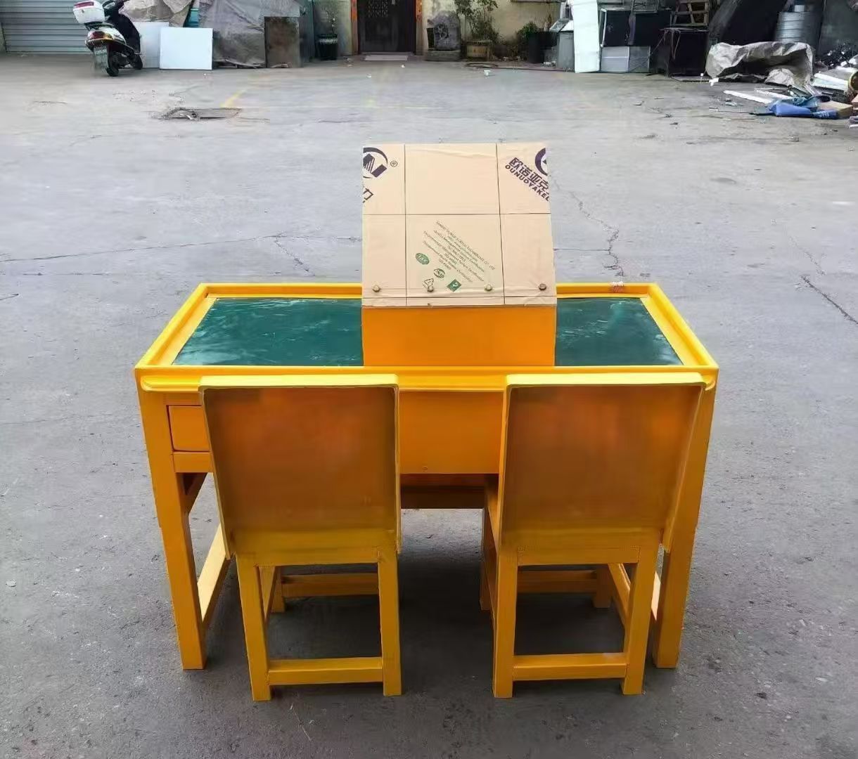 巴马防静电导通桌井下煤矿火工品发放桌：危险品流转的安全守护者